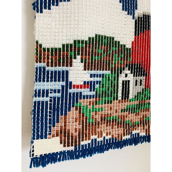 Completed LATCH HOOK CARON 4122 LIGHTHOUSE WALL HANGING w/ Dowel Sun Ocean Cliff - Picture 7 of 8